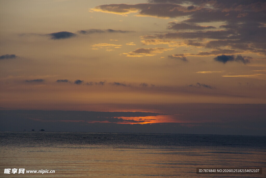 海上日落美景