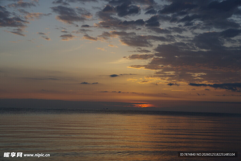 海上日落美景