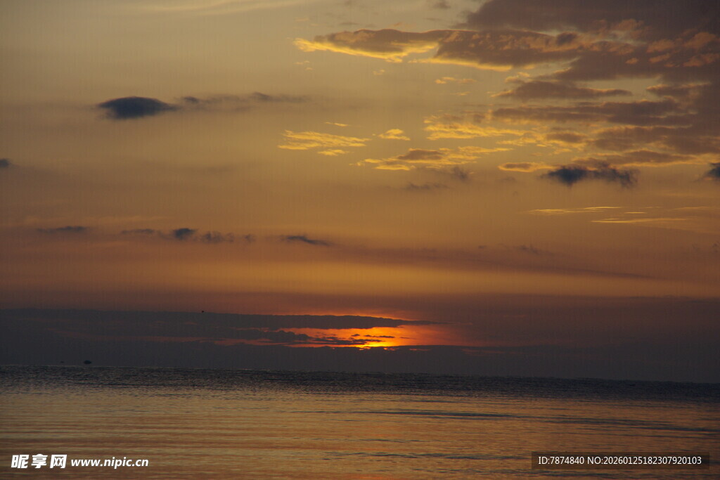 海上壮丽日落美景