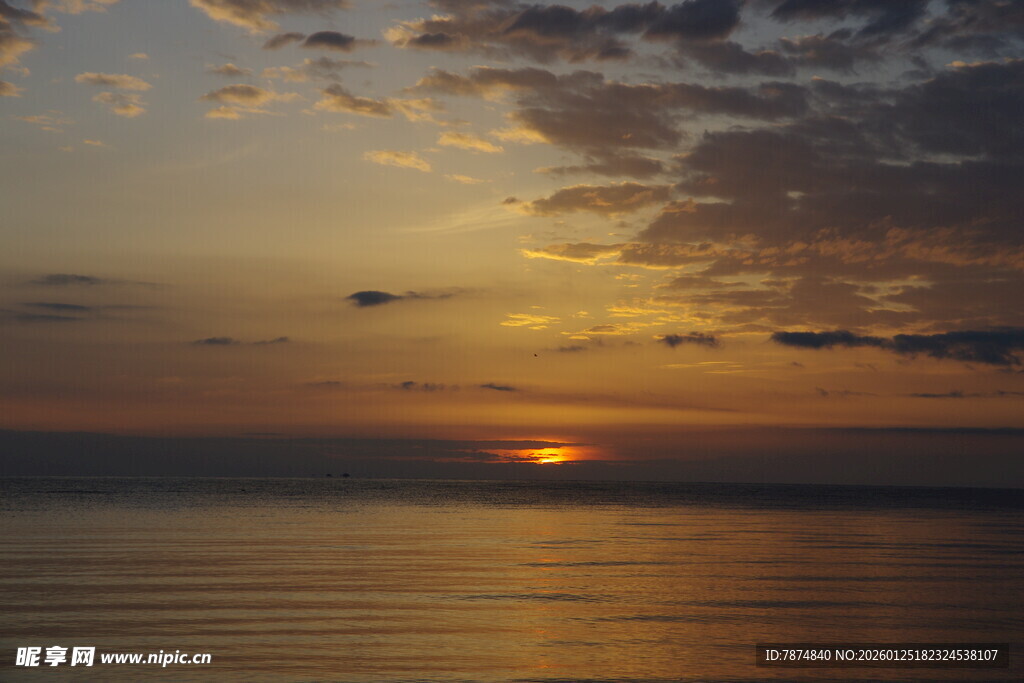 海上日落美景