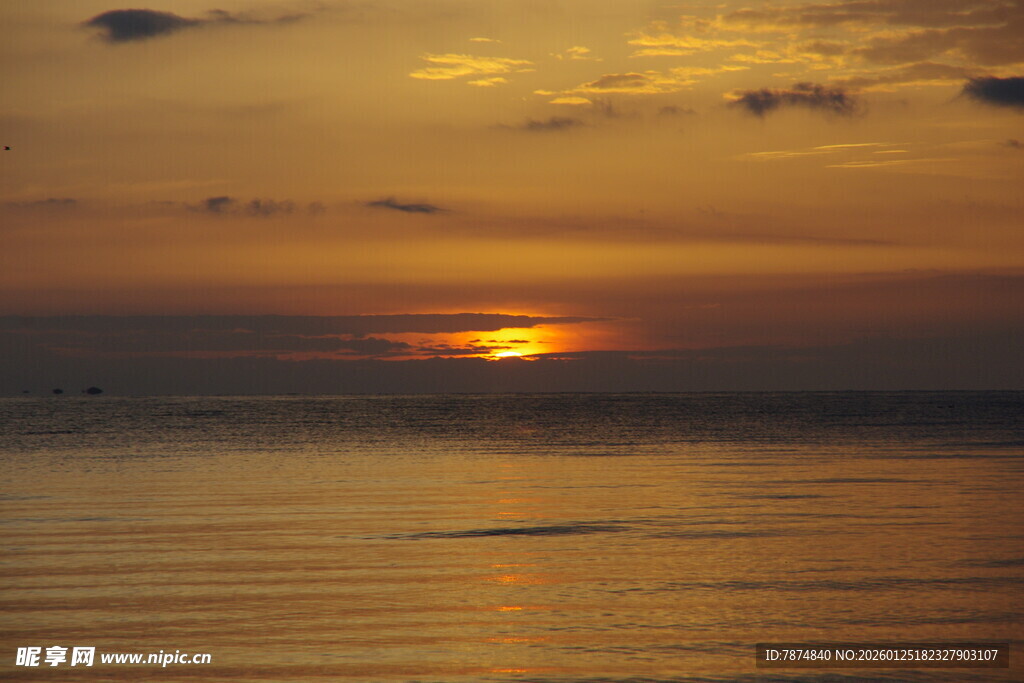 海上落日美景