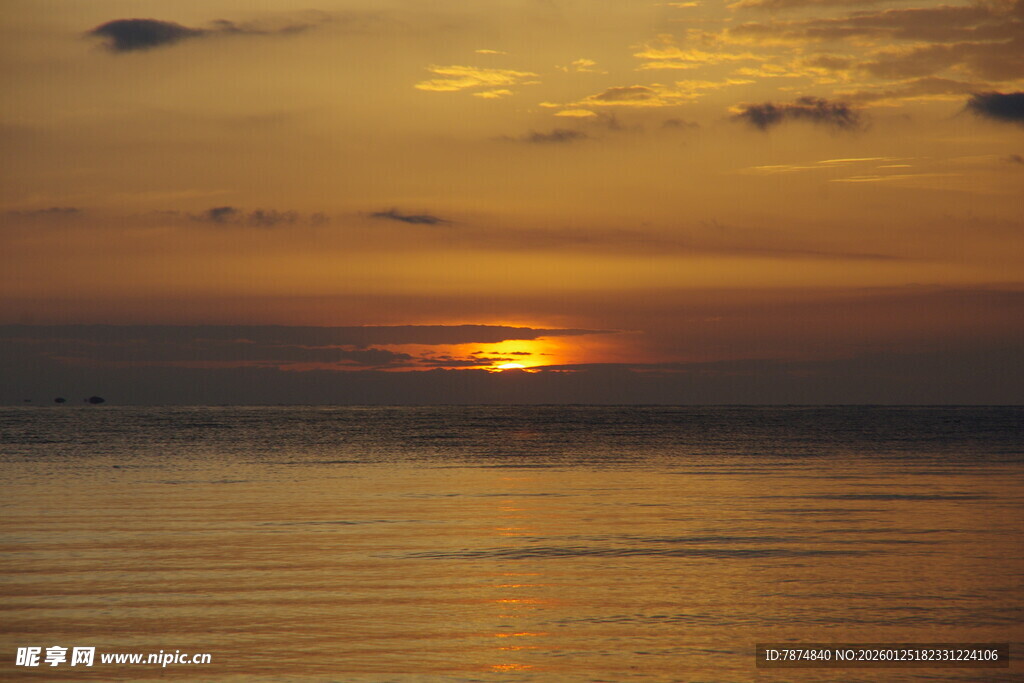 海上日落美景