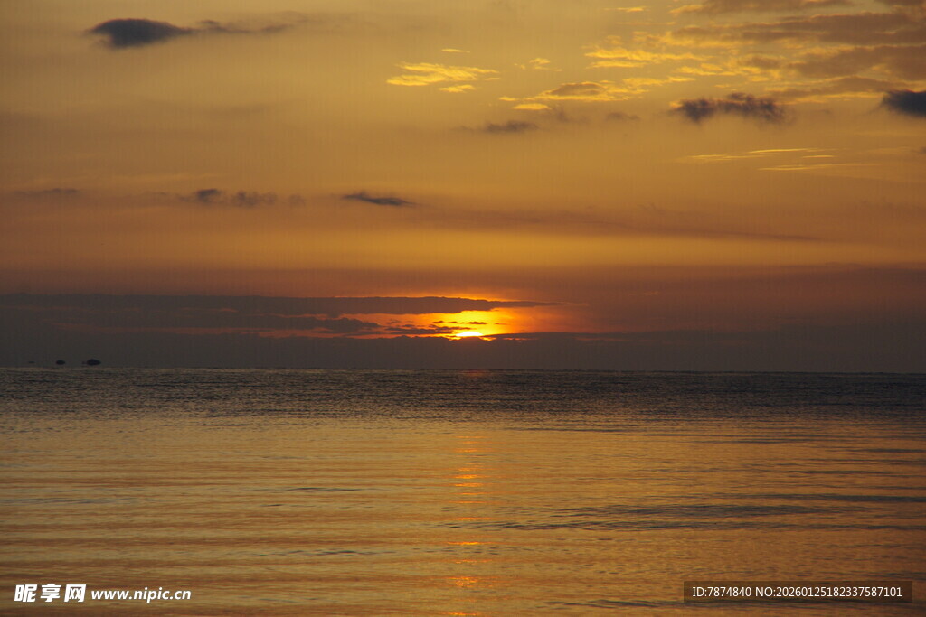 海上日落美景
