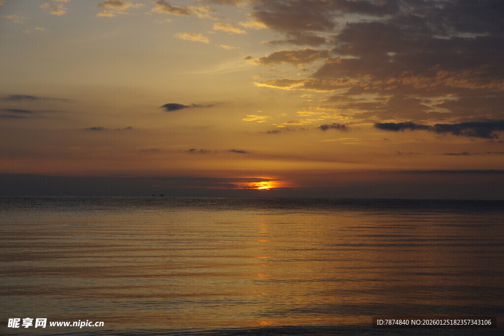 海上日落美景