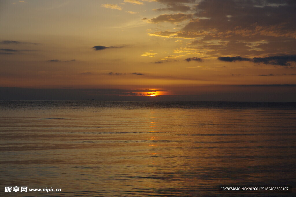 海上日落美景