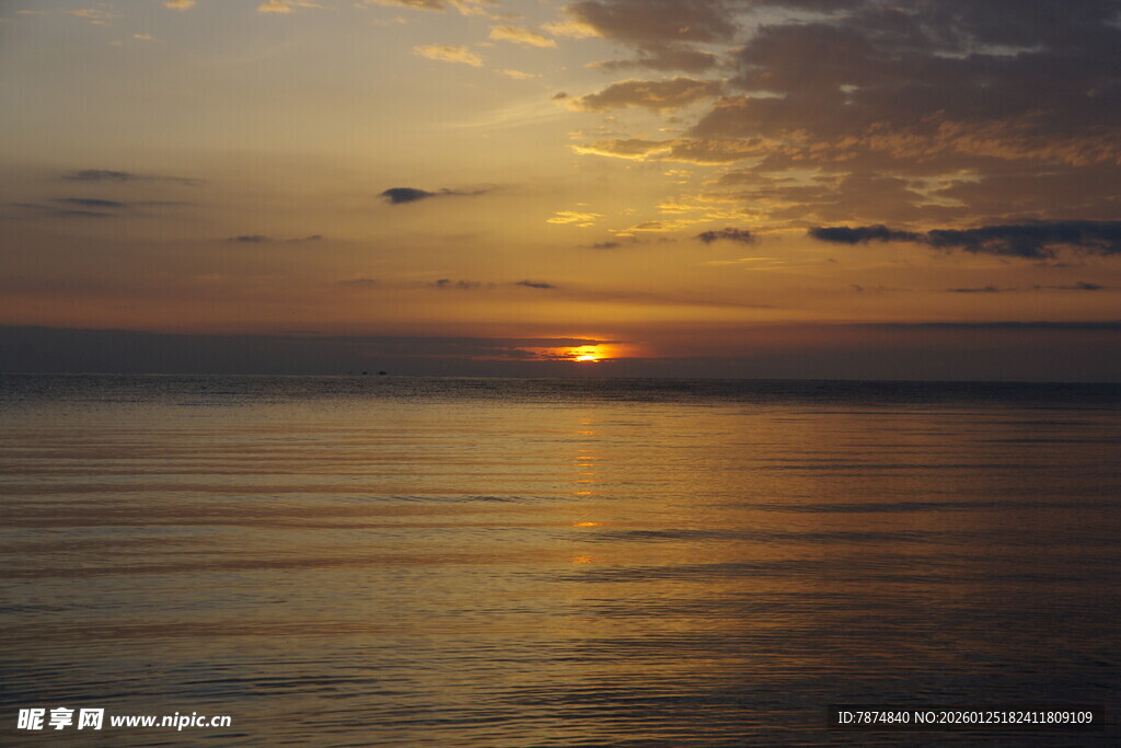 海上日落美景