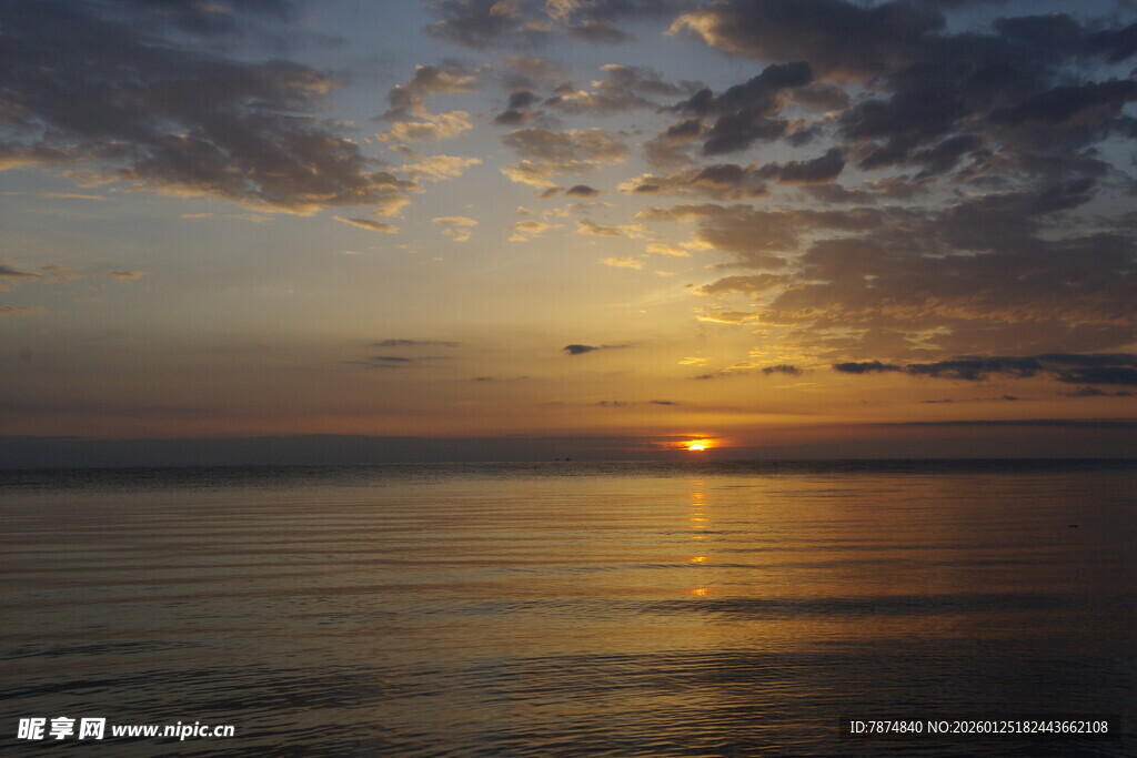 海上日落美景