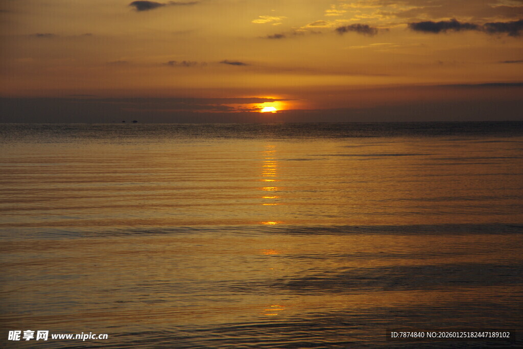 海上日落美景