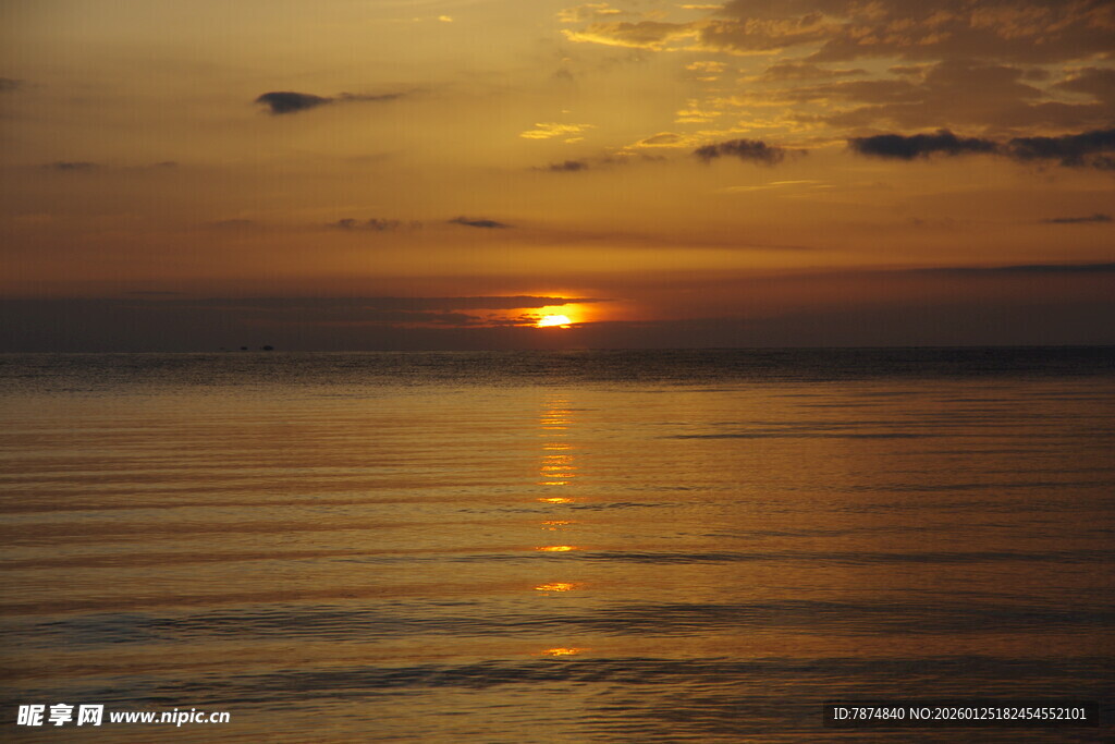海上日落美景