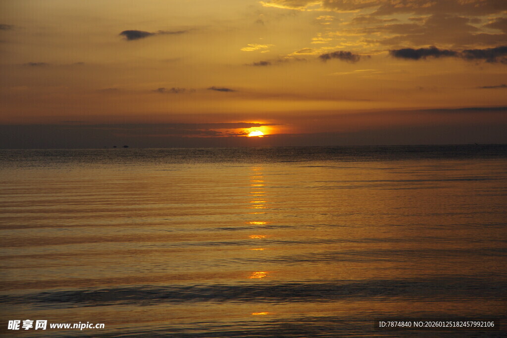 海上日落美景