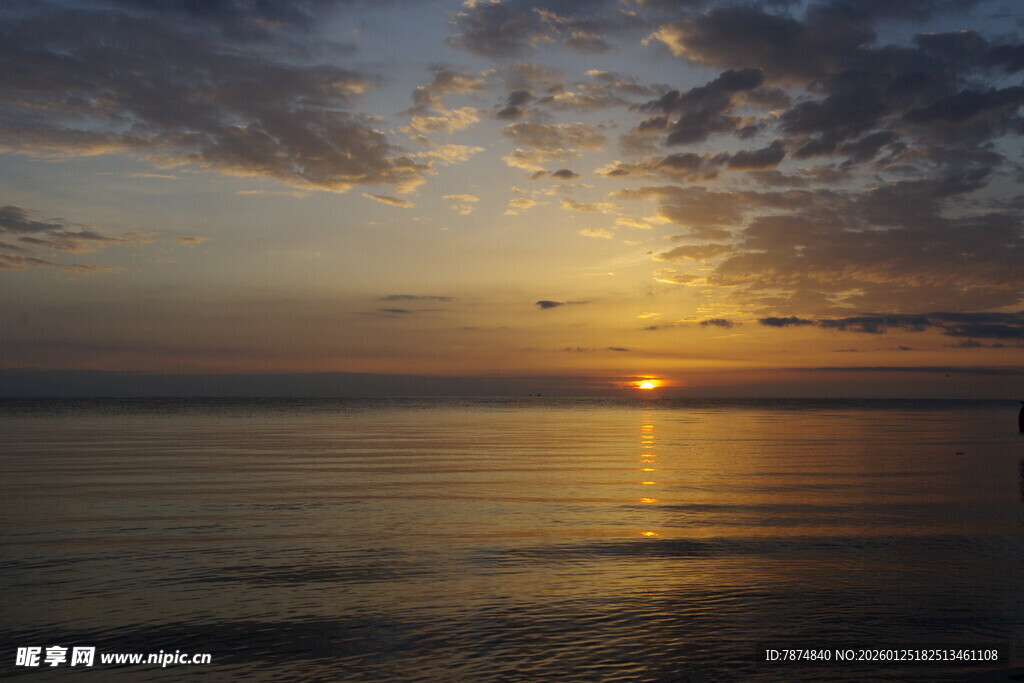海上日落美景
