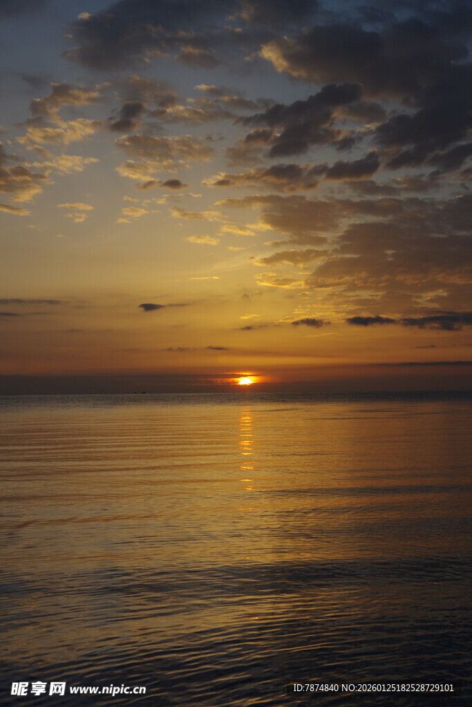 海上日落美景