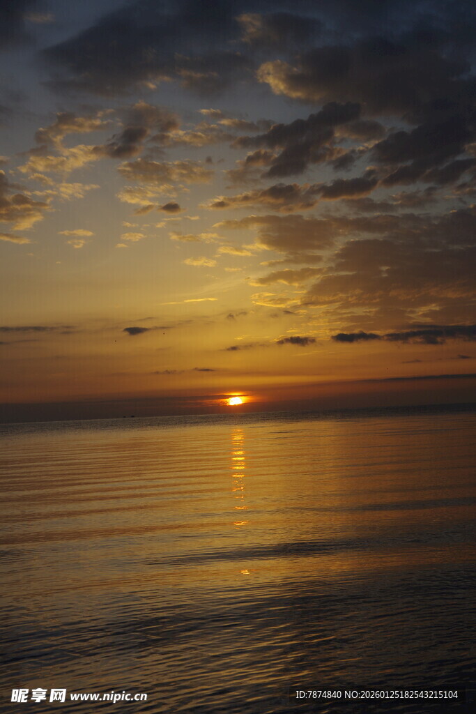 海上日落美景