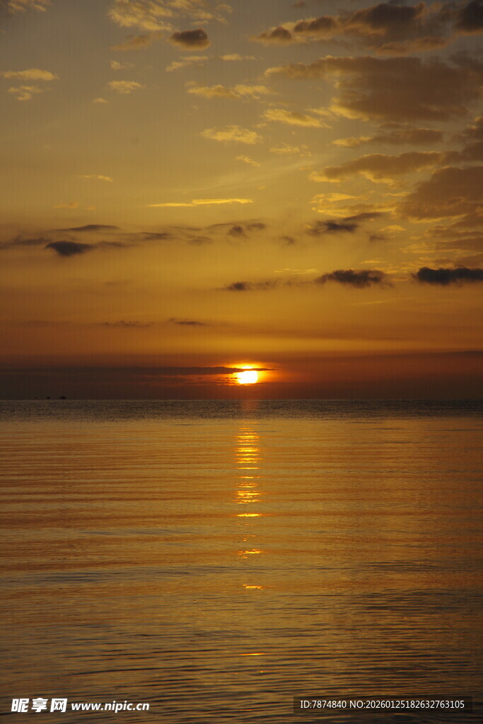 海上日落美景