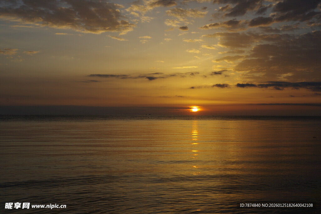 海上日落美景