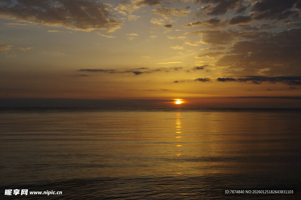 海上日落美景