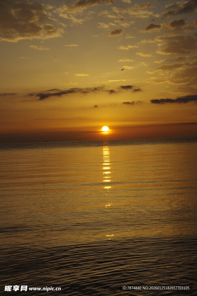 海上日落美景