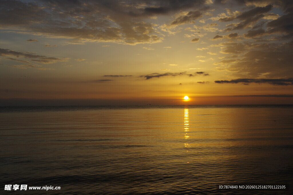 海上日落美景