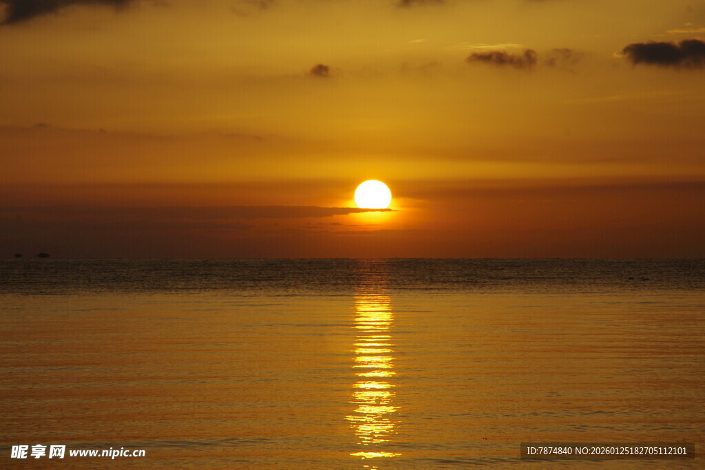 海上日落美景