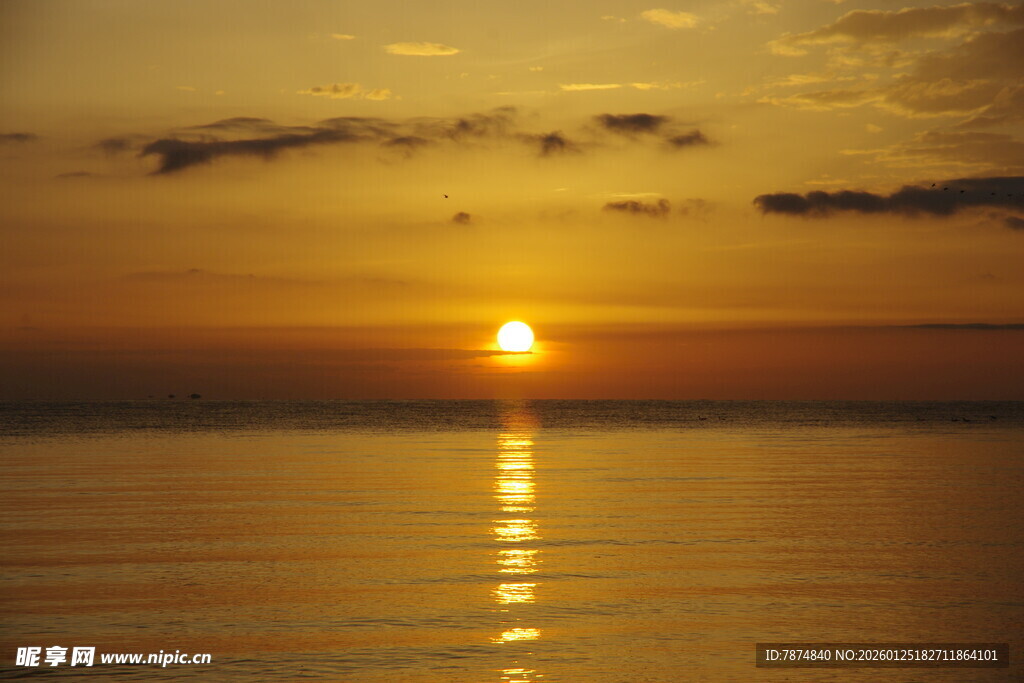 海上日落美景