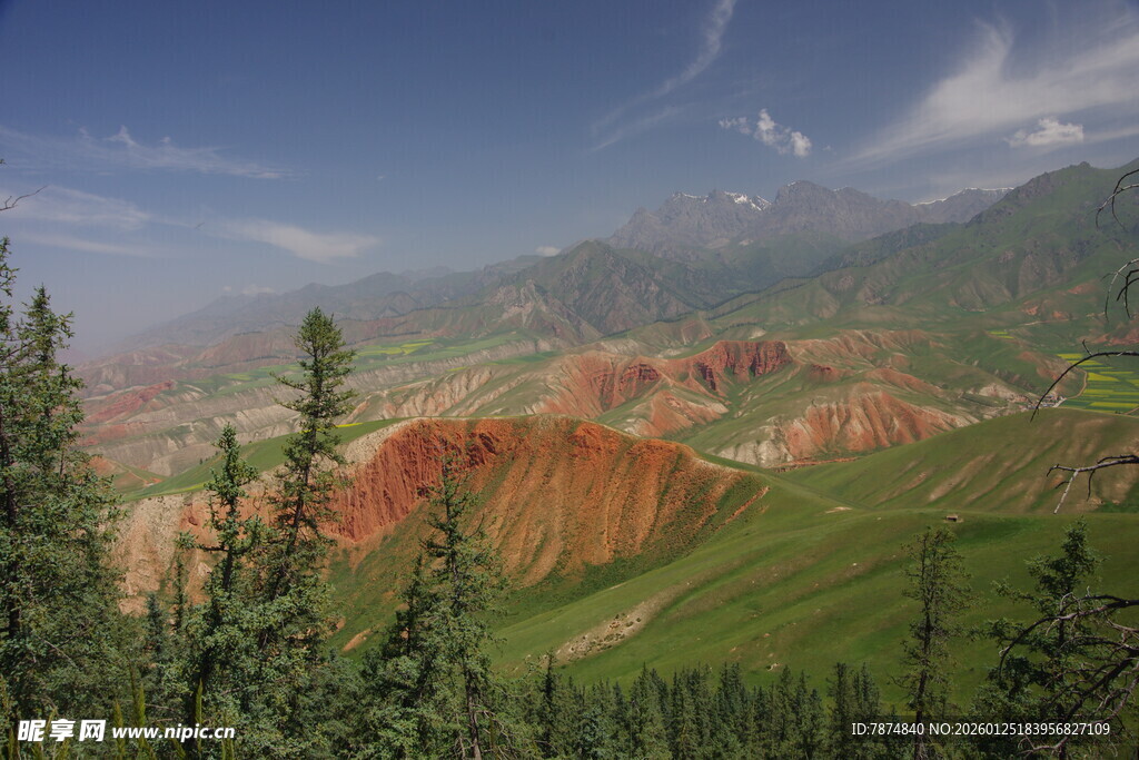 壮美多彩的山地景观