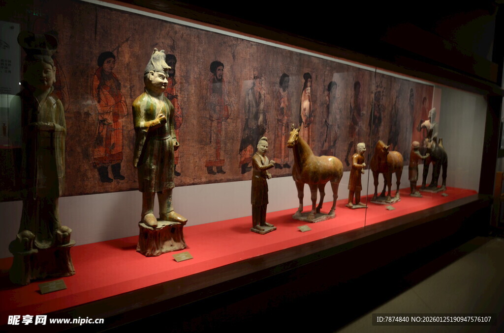 古代精美雕塑陈列展示