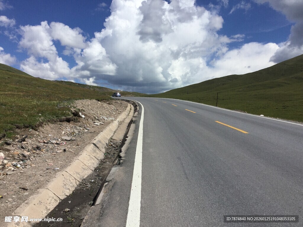 草原公路美景