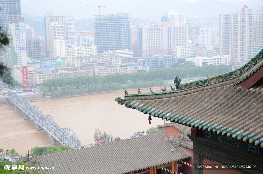 山城古建筑与城市江景