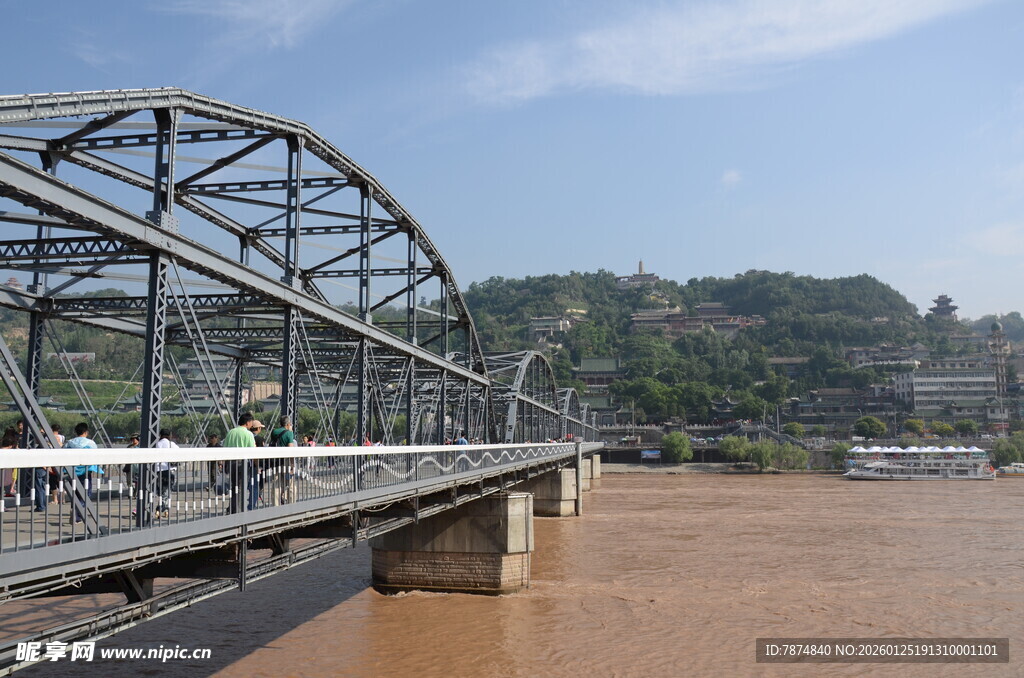 黄河上的钢架桥梁