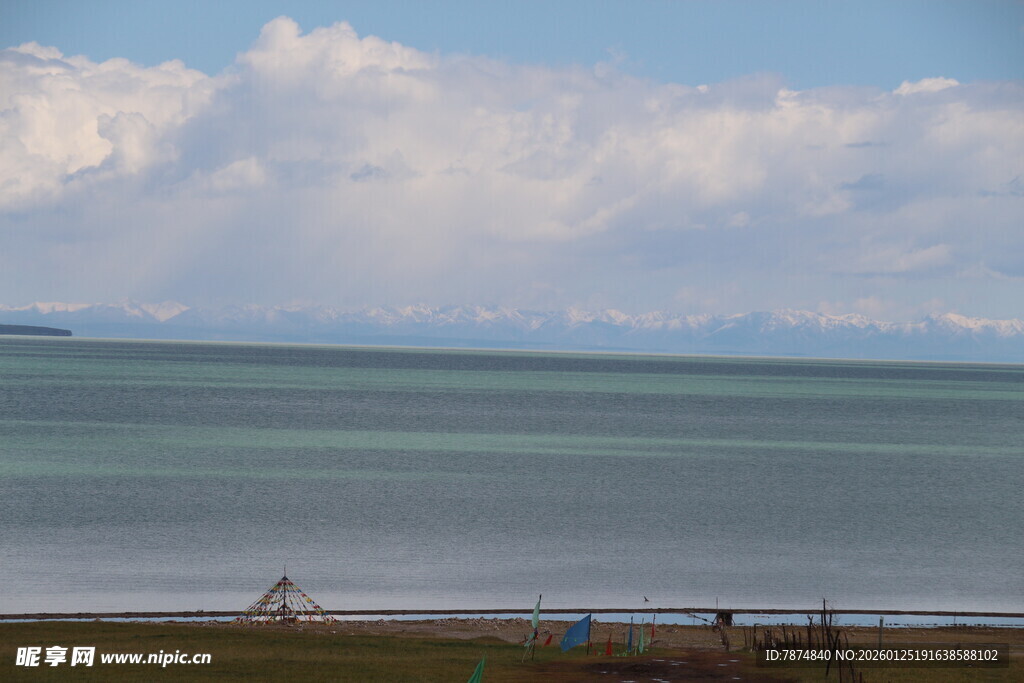 湖畔风光 静谧美好