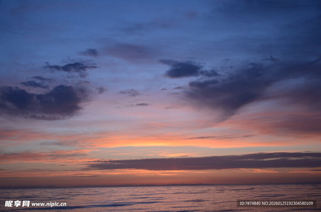海上绚丽晚霞美景