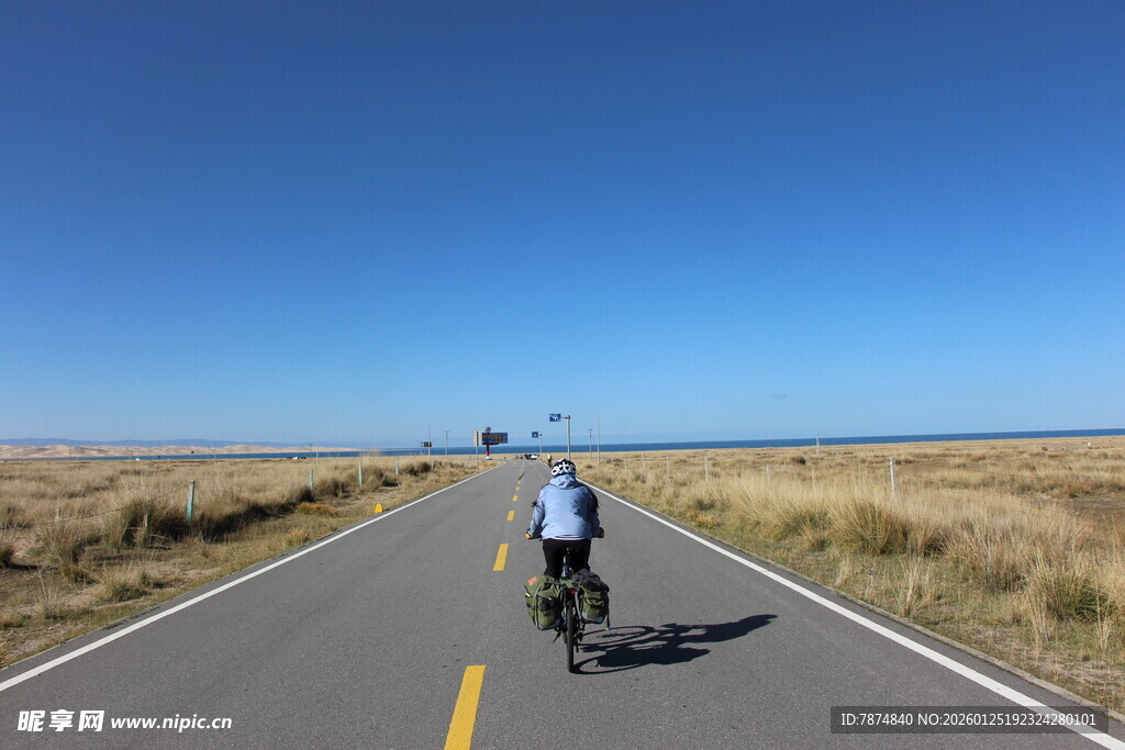 公路骑行者 奔向远方