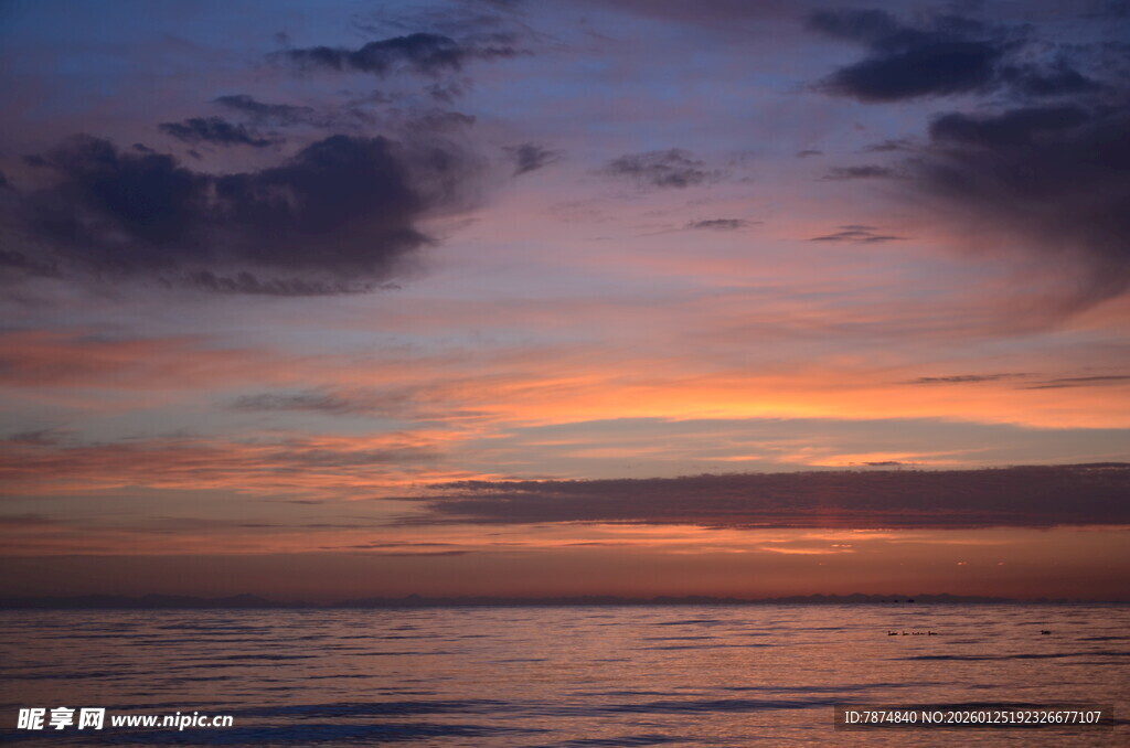 海上绚丽日落美景