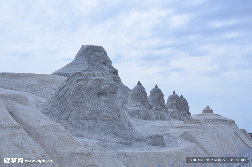 奇特白色地貌景观