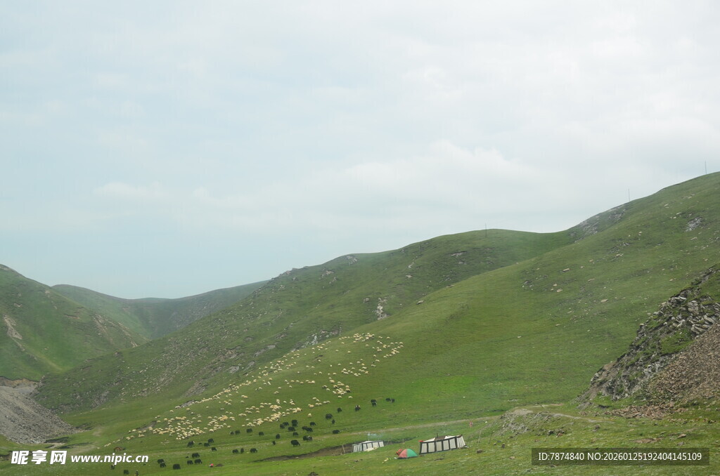 青山绿野间的自然景致