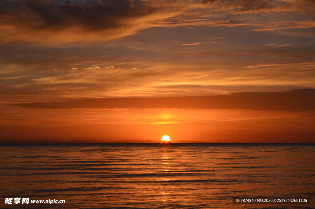 海上日落美景