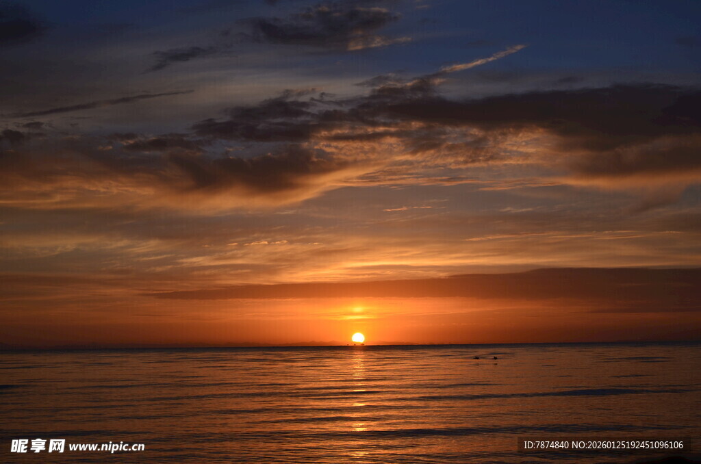 海上壮丽日落美景