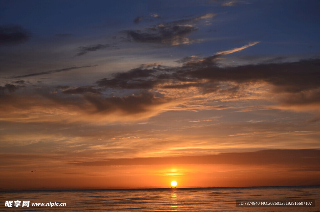 海上日落美景