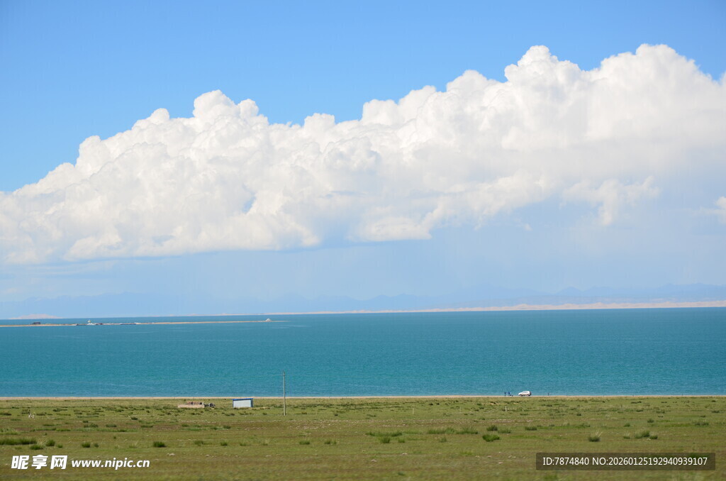 蓝天碧海草原美丽风光