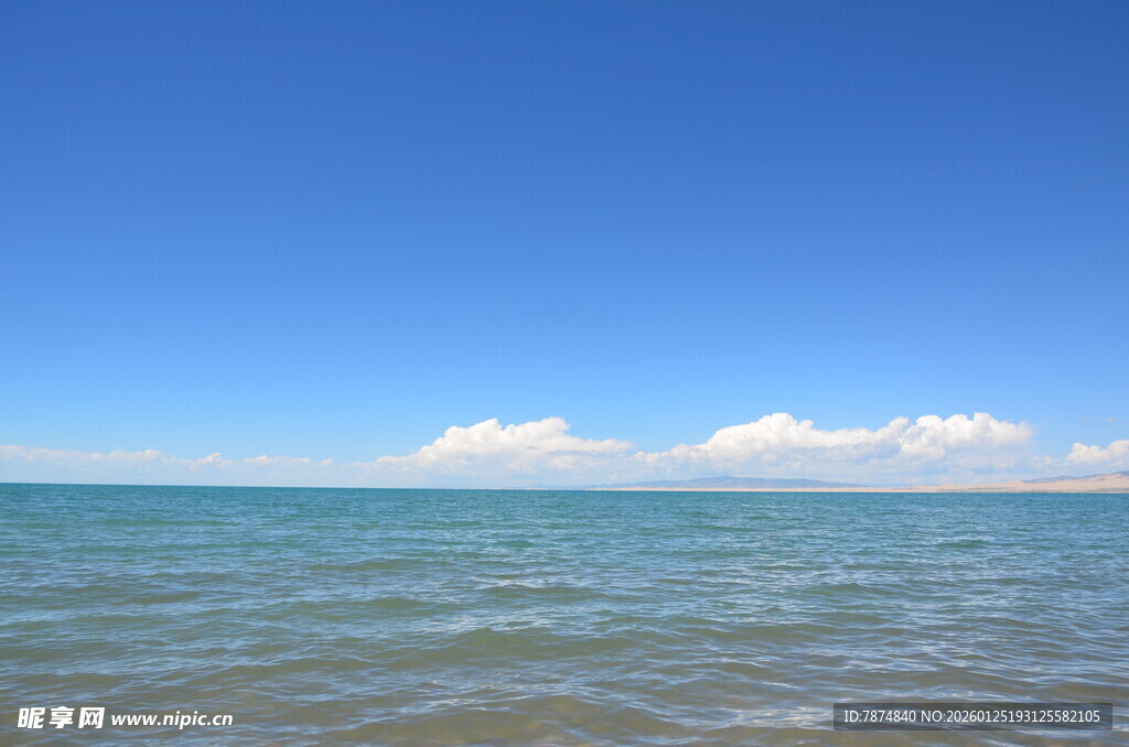 蔚蓝大海与晴空美景