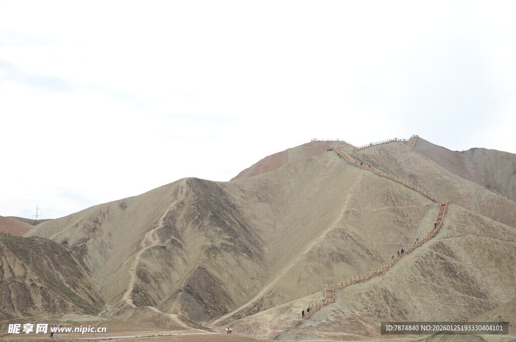 连绵起伏的壮丽山脉