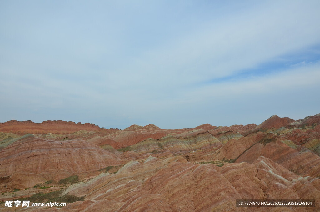五彩斑斓的壮丽山丘景观