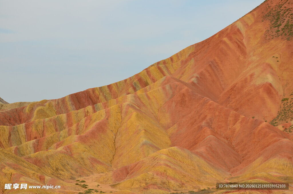 七彩斑斓的壮丽丹霞地貌