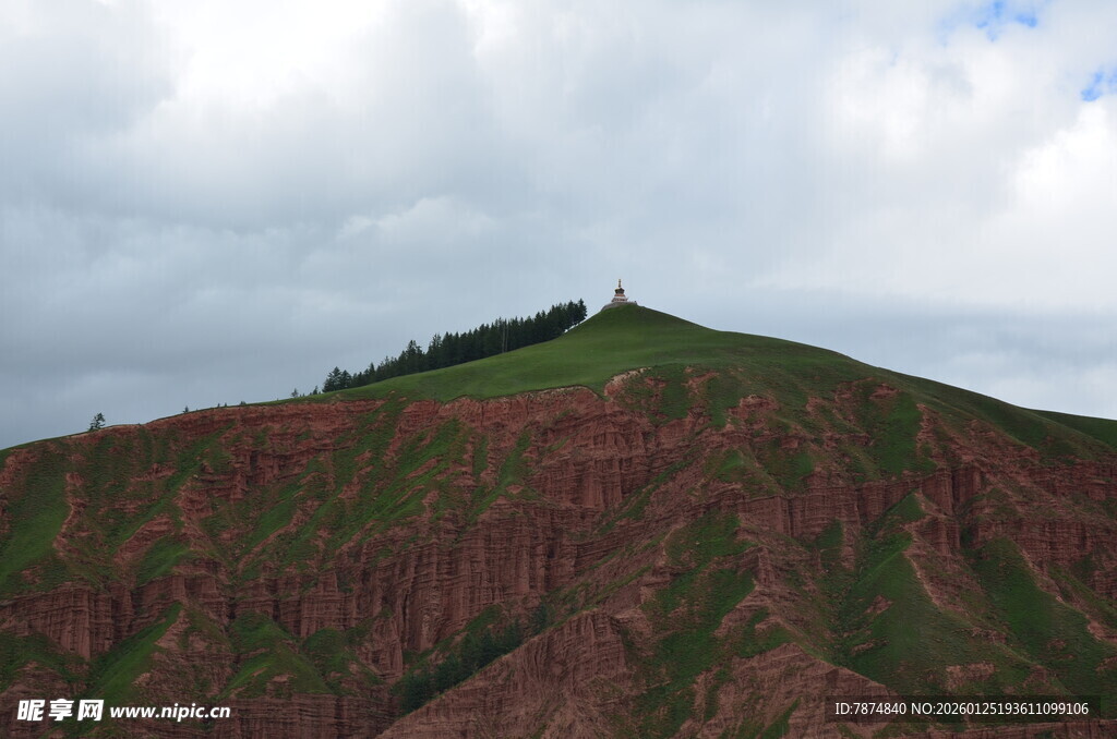 红山顶上的云雾景致