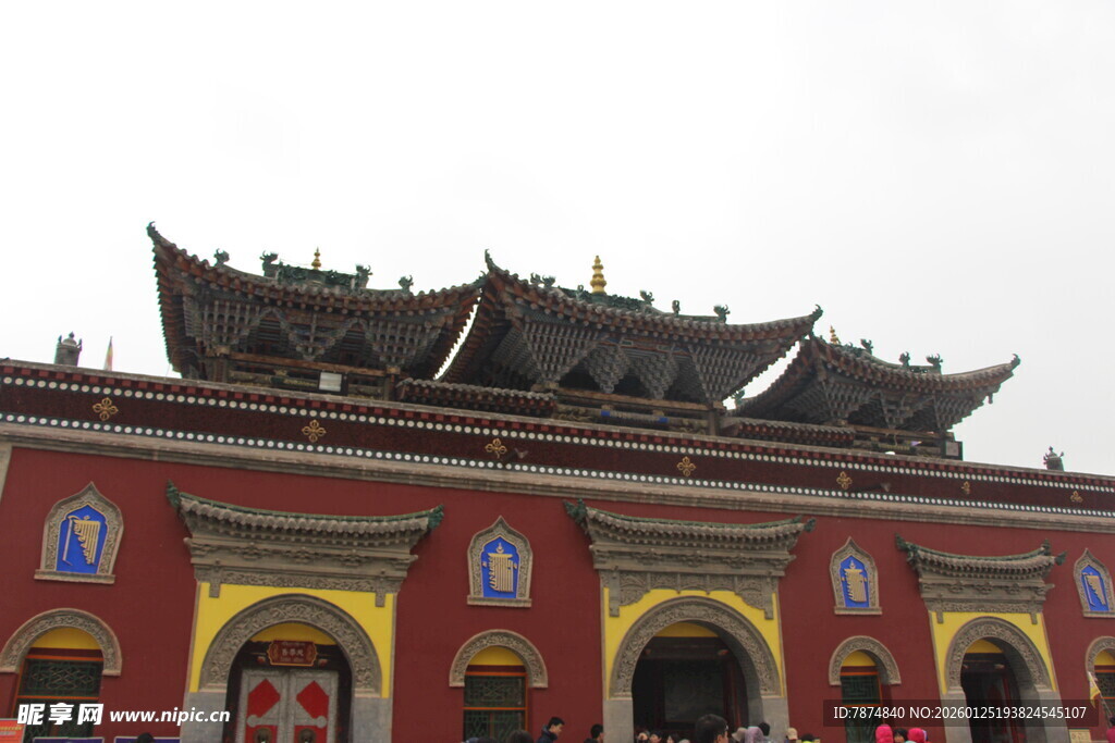 中式古建筑大门景观