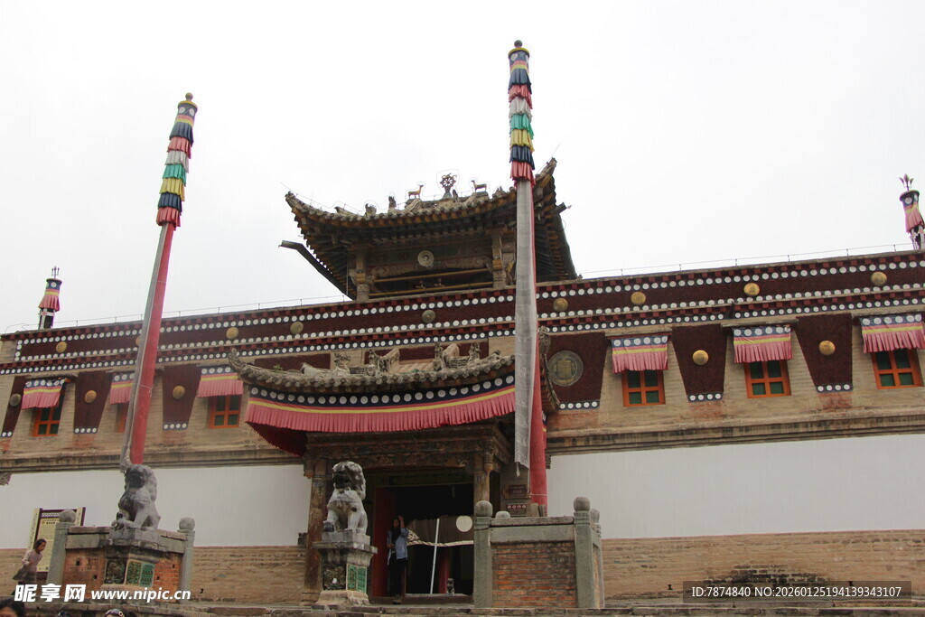 传统中式古建筑庙宇