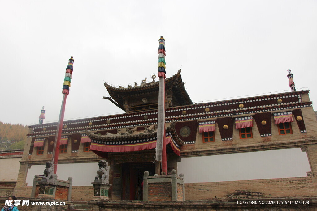 藏式风格古建筑外观