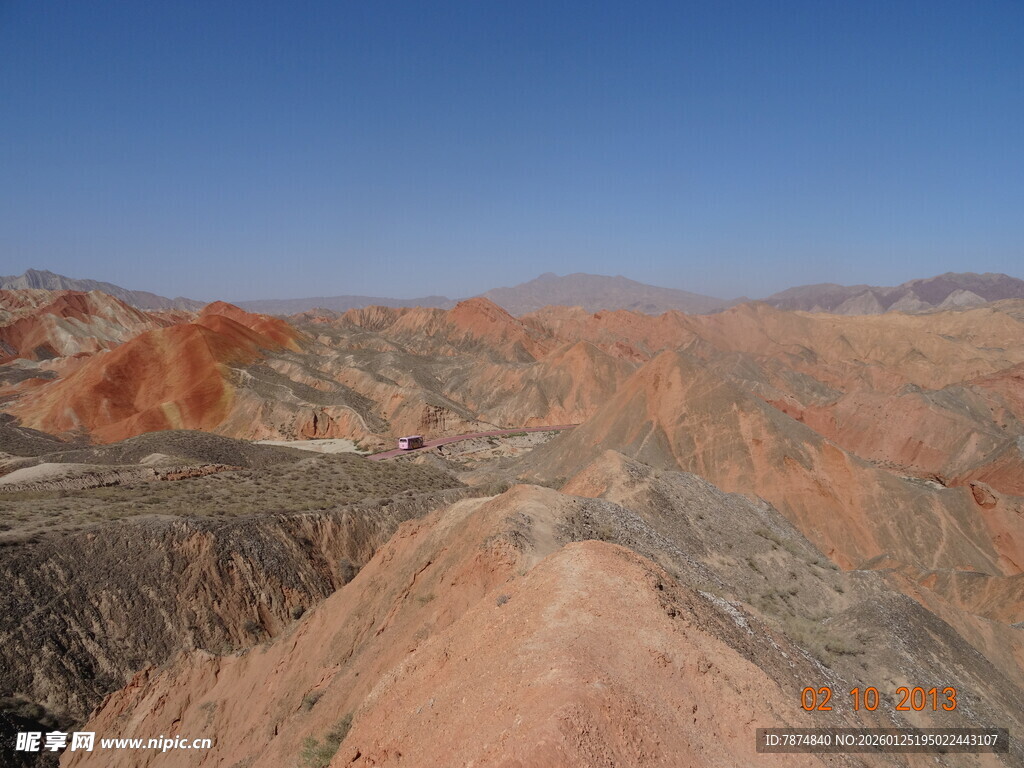 七彩斑斓的壮丽丹霞地貌