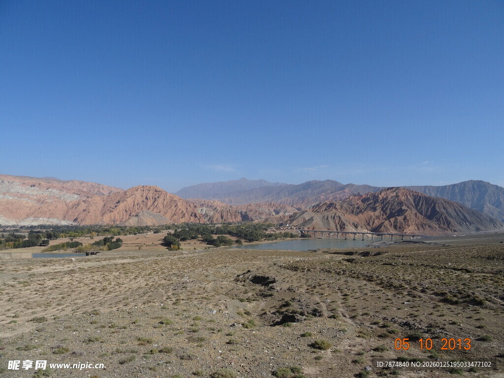 壮丽沙漠山脉风光景色