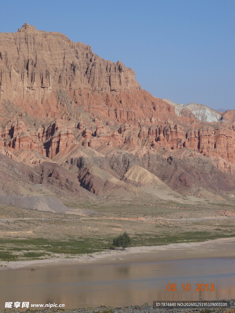 壮丽丹霞地貌河谷景观